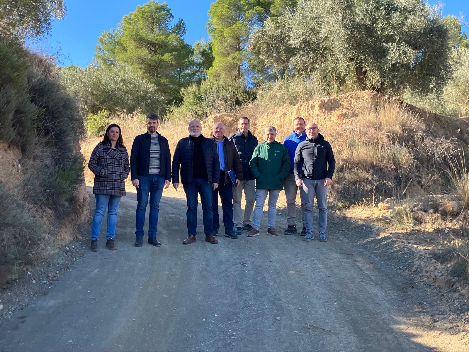 Foto de familia visita caminos rurales Socovos.