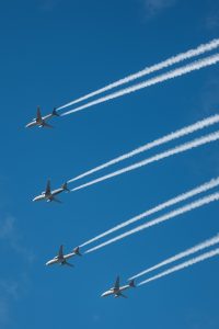 ¿Què significan realmente las estelas de los aviones?
